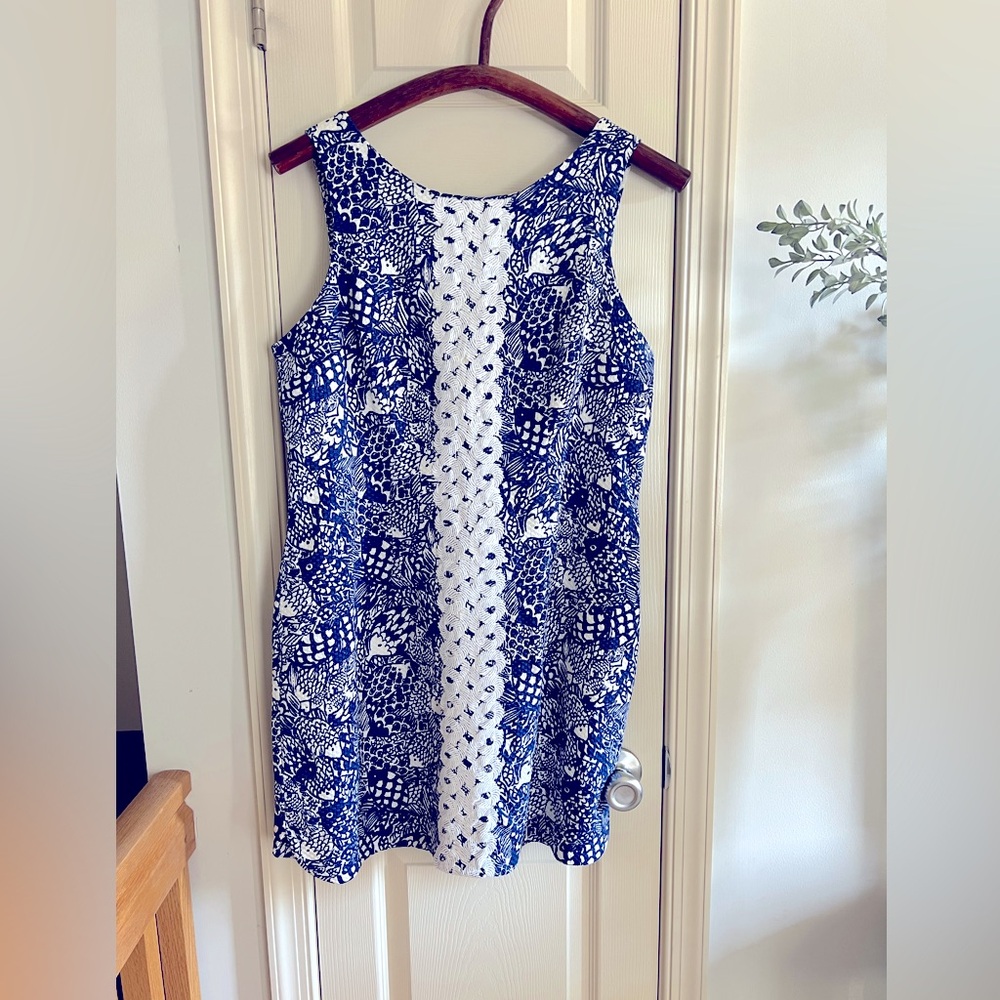 Lilly Pulitzer Navy Blue sleeveless shift dress. Size 14